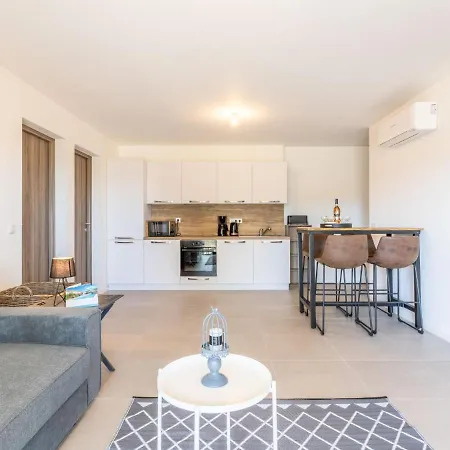 Apartment St Joseph-1 By Interhome